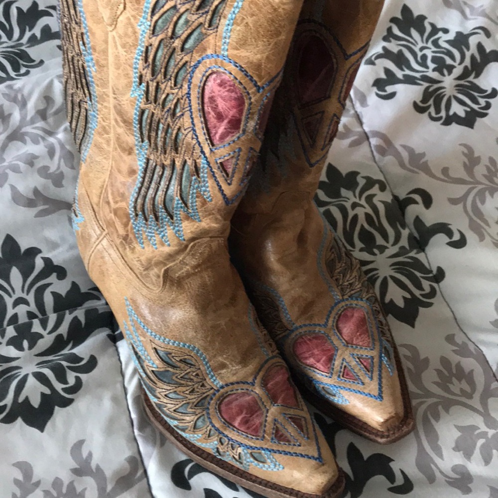 LIKE NEW Corral Hand Made boots size 11